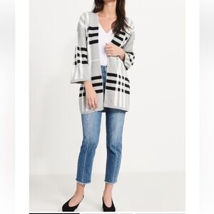 Grey and Black Plaid Women's Cardigan 3/4 wide sleeves Sz M